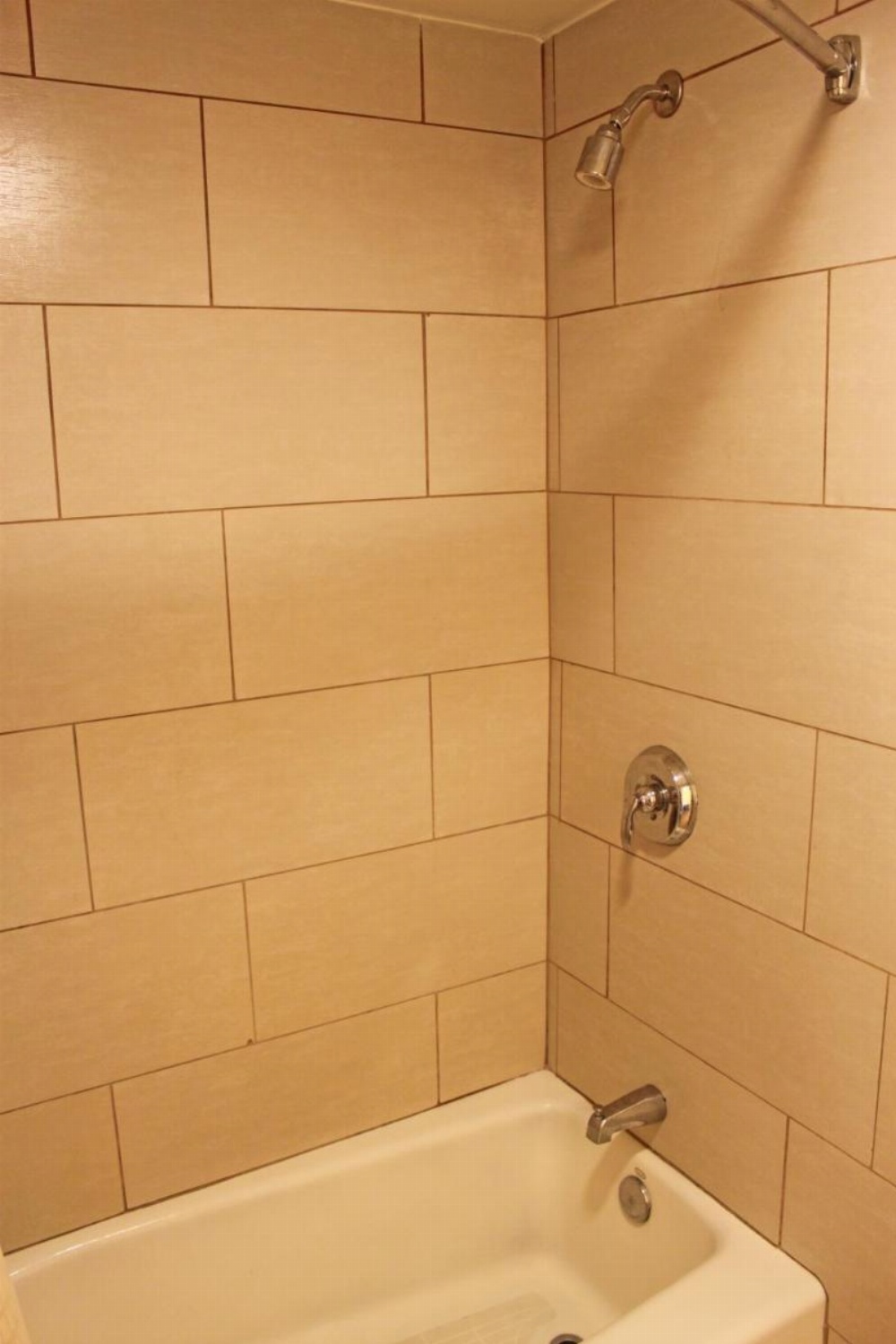 Room image 4