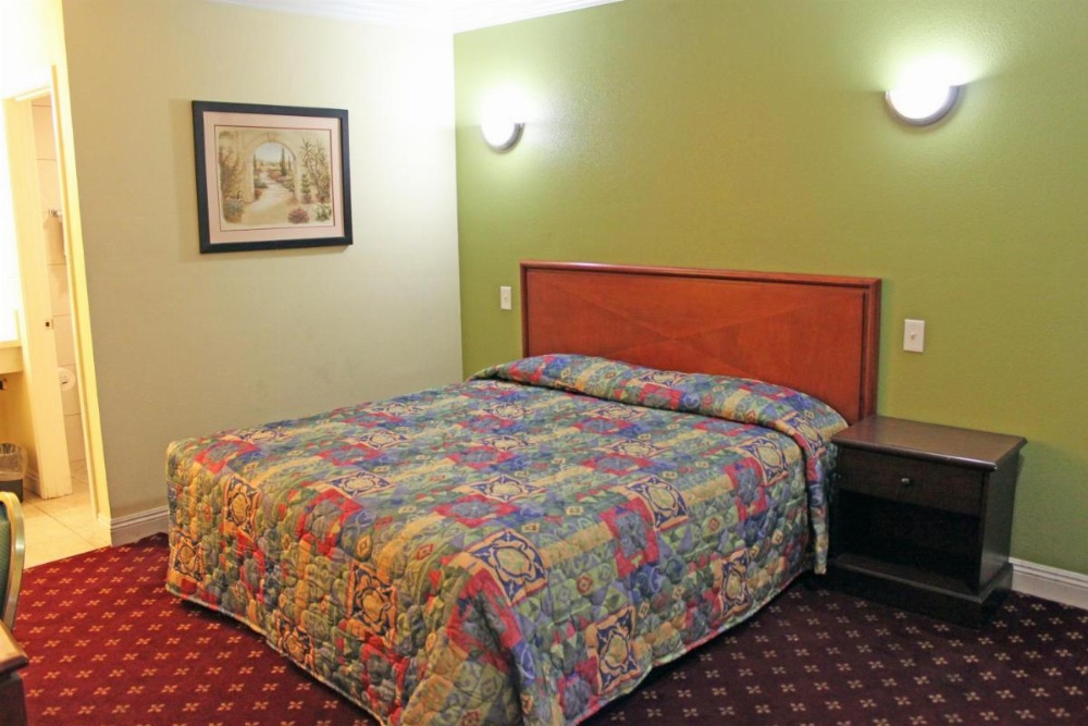 Room image 3